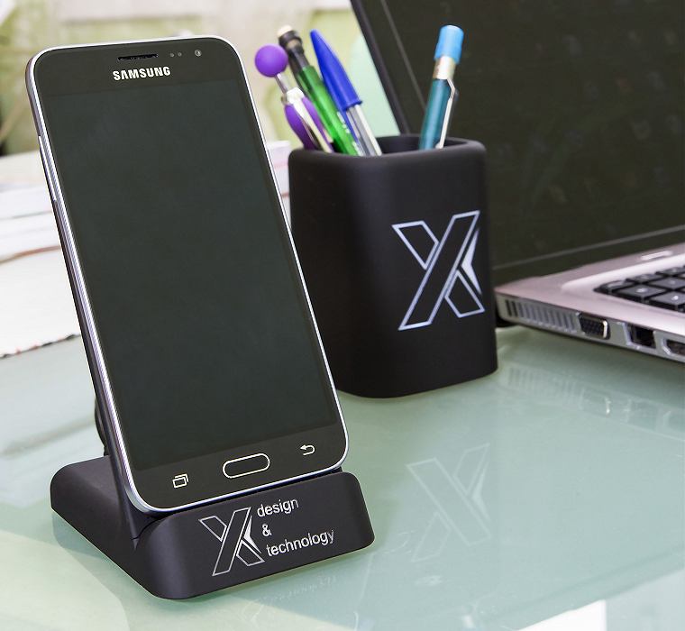 Wireless charging stand charging a mobile on the desk